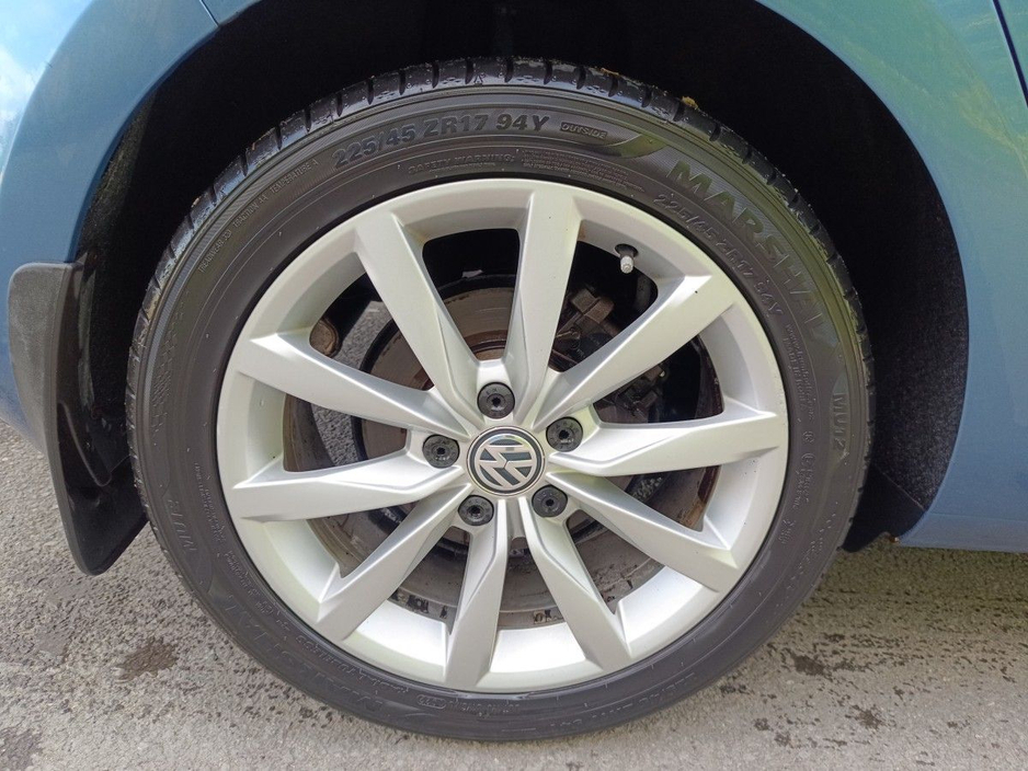 2016 Volkswagen Golf - image 14