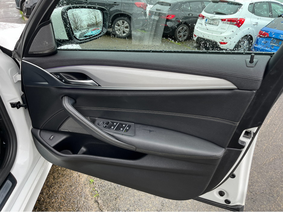 2019 BMW 5 Series 520D M-SPORT AUTOMATIC 2.0 DIESEL //LOW MILES//HARMAN KARDON SOUND SYSTEM// €31,950