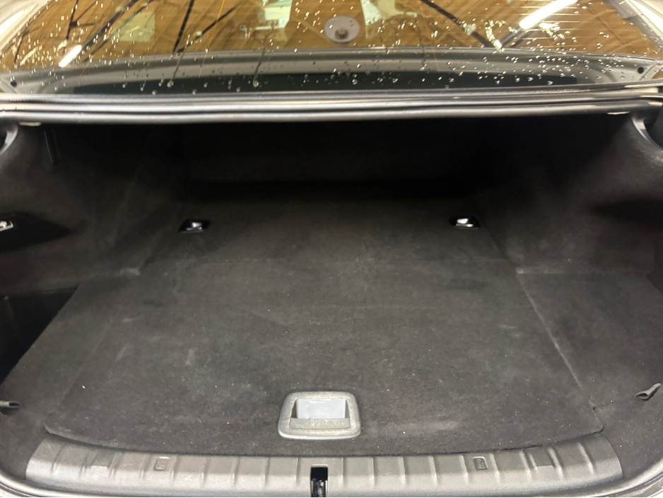 2018 BMW 5 Series - image 7