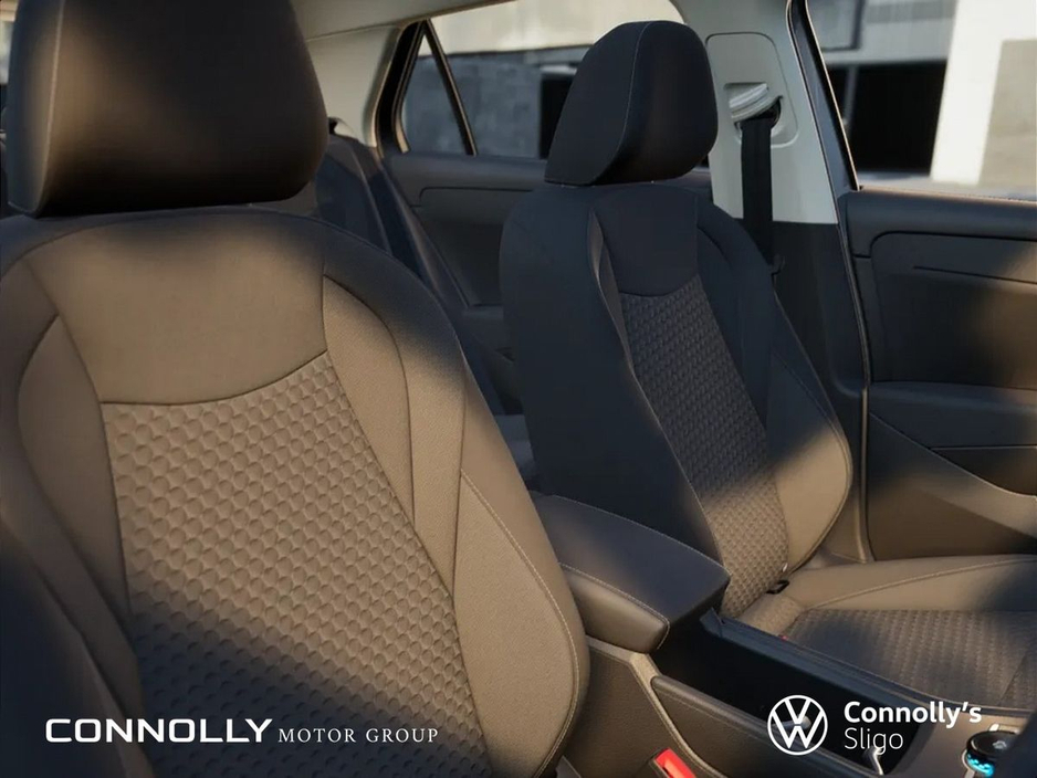 2026 Volkswagen T-Roc - image 5