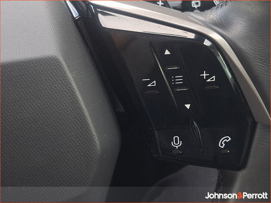 2025 Peugeot 5008 1.2 Hybrid 136bhp E-DCS6 Allure €46,750