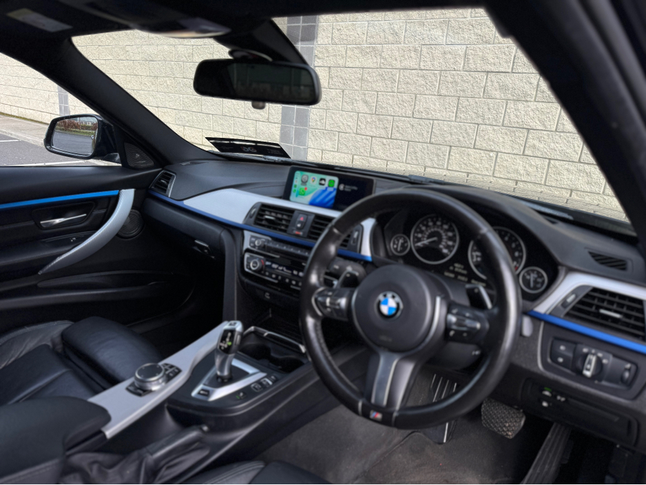 2017 BMW 3 Series - image 12