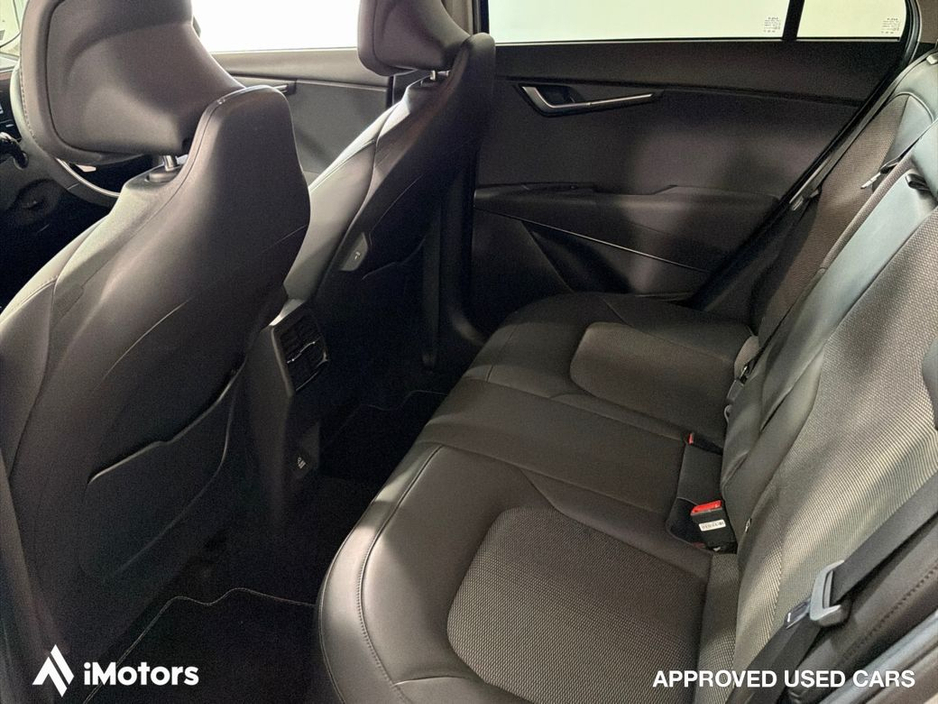 2023 Kia Niro - image 13