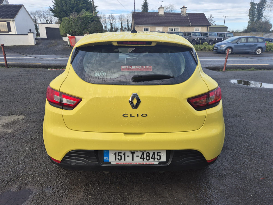 2015 Renault Clio - image 12