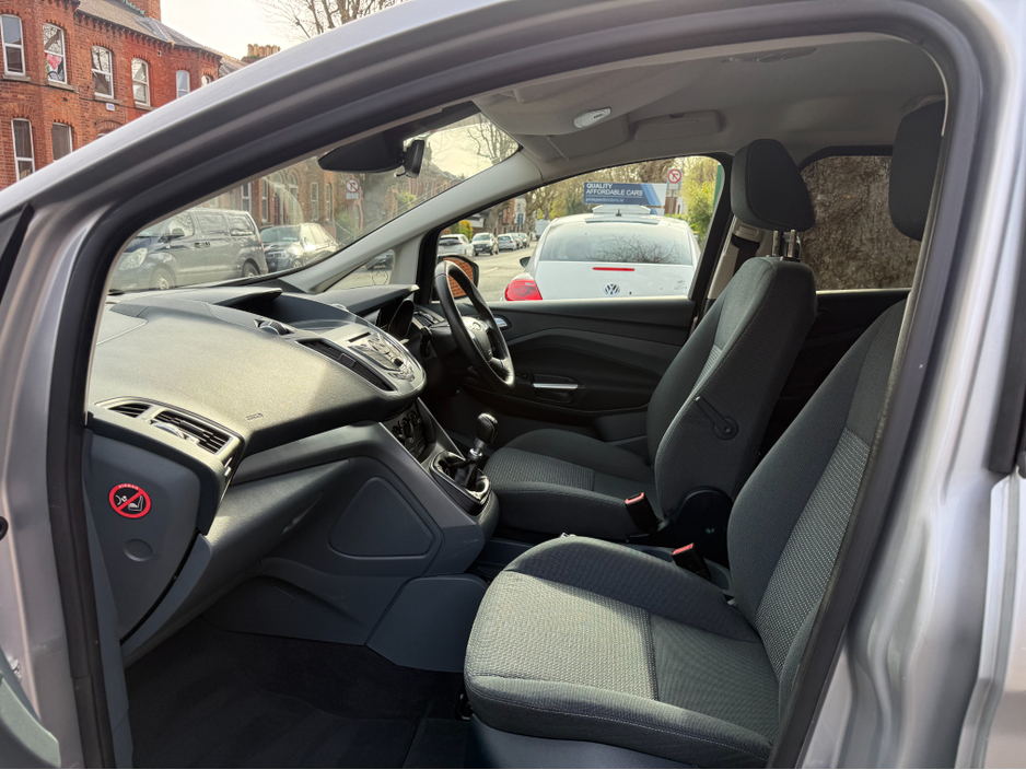 2013 Ford Grand C-Max - image 11