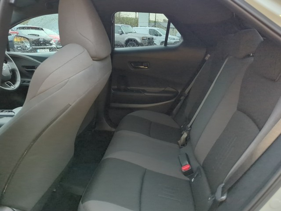 2025 Toyota C-HR - image 7