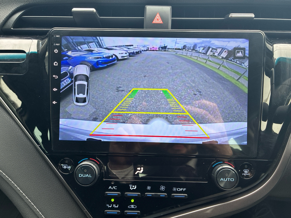 2019 Toyota Camry - image 18