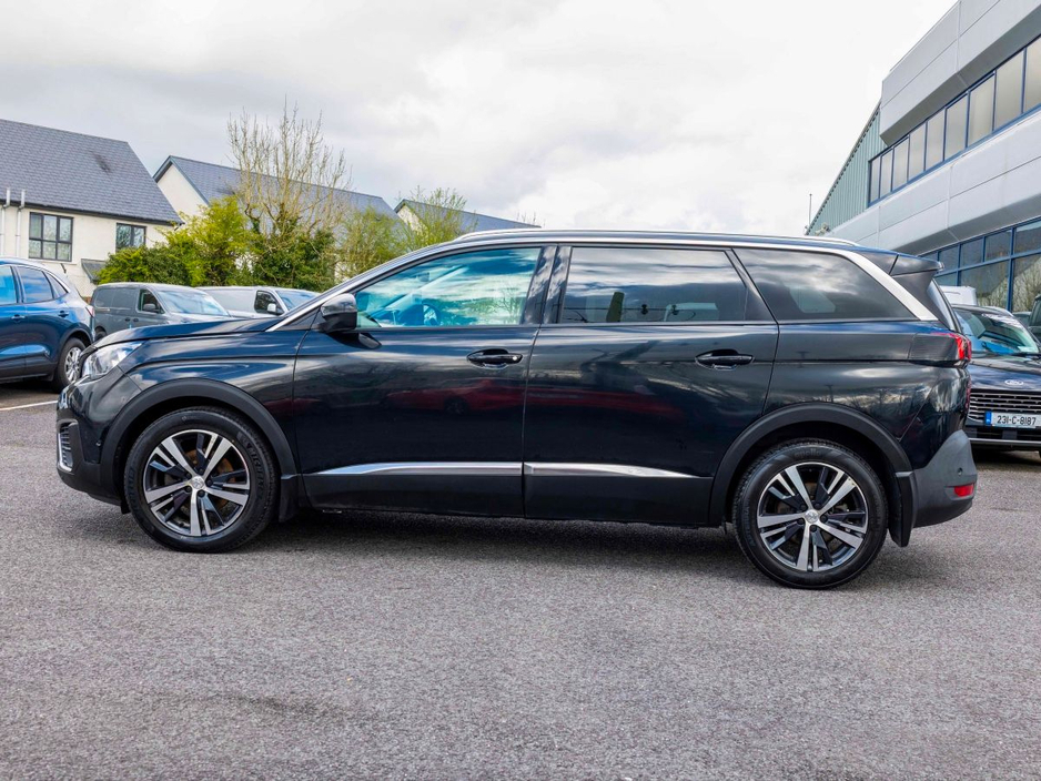 2019 Peugeot 5008 - image 16
