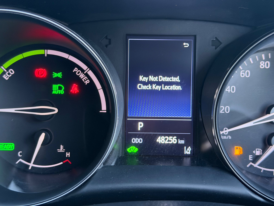 2023 Toyota C-HR 1.8 HYBRID LUNA €31,999