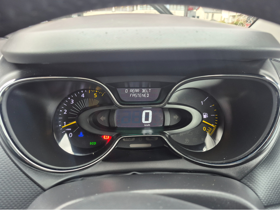 2016 Renault Captur - image 2