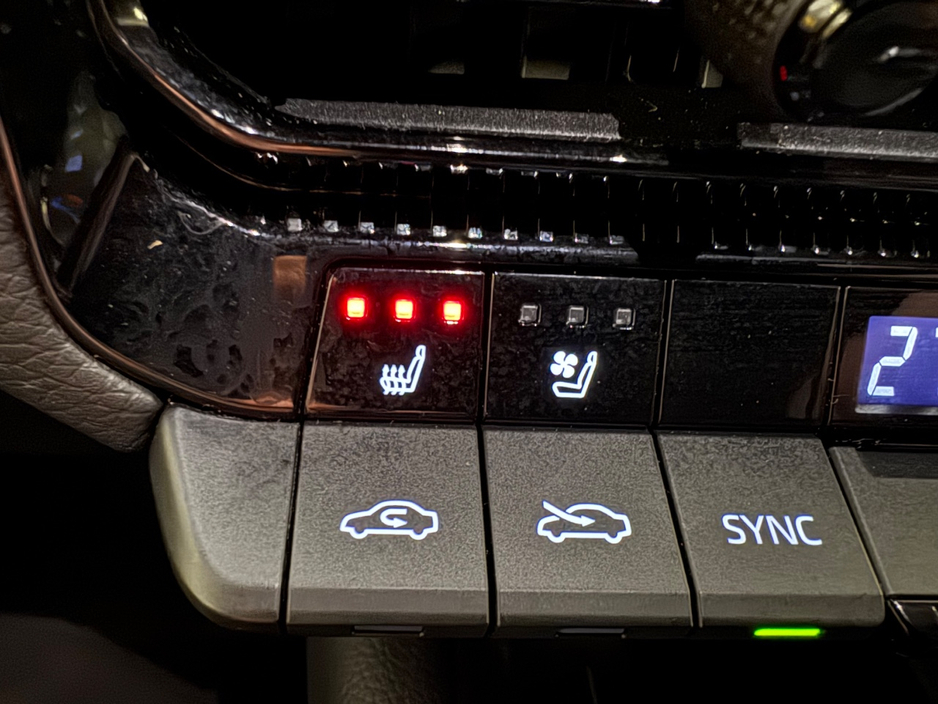 2025 Toyota Landcruiser - image 22