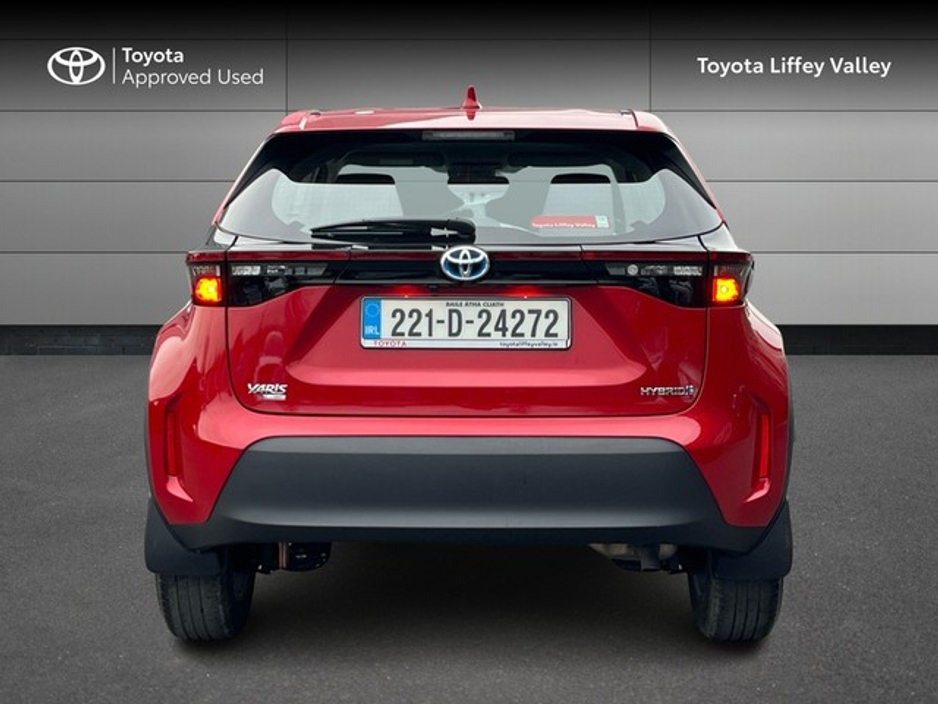 2022 Toyota Yaris Cross - image 4