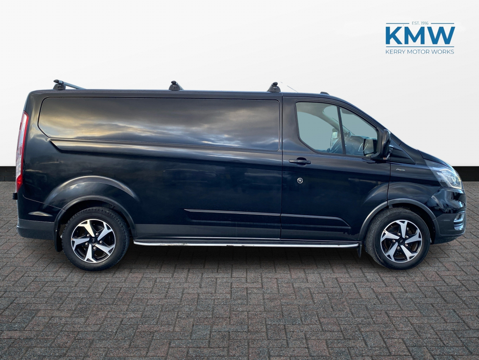 2022 Ford Transit Custom 2.0 TDCI LWB Active 170 BHP..Very high spec..No VAT €27,500