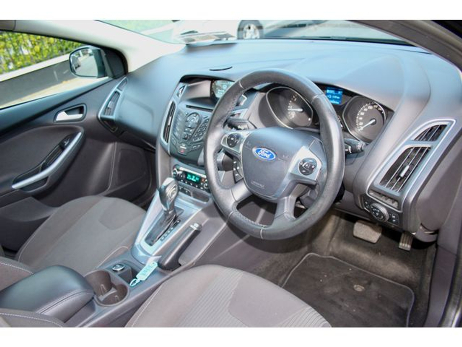 2013 Ford Focus - image 8