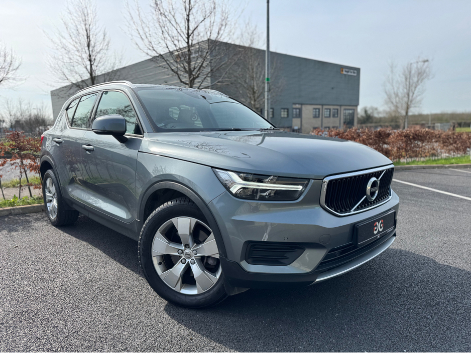 2018 Volvo XC40 - image 7