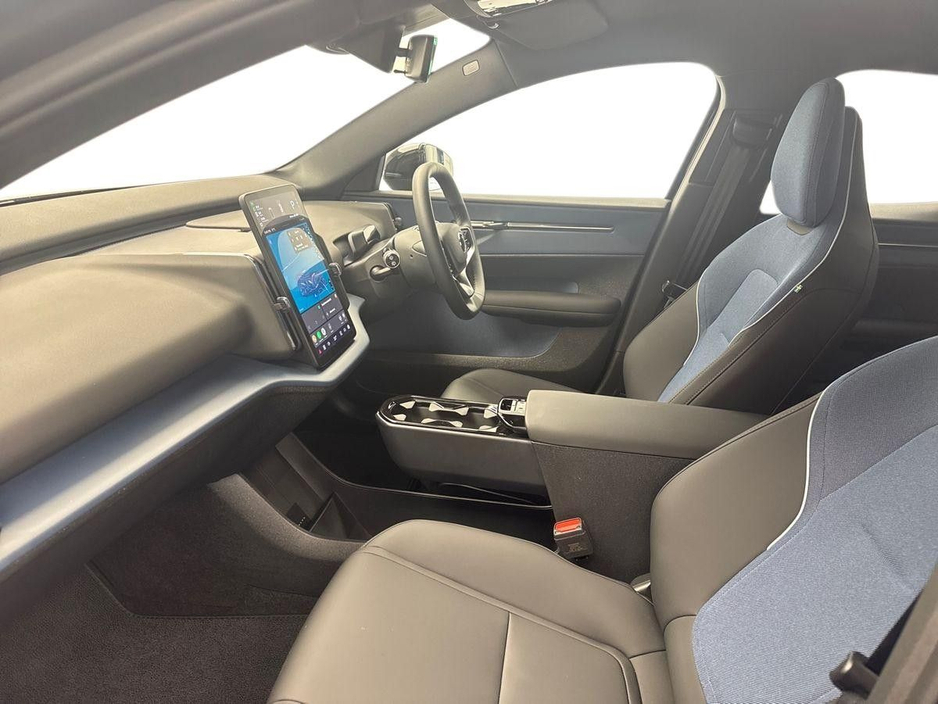 2026 Volvo EX30 - image 2