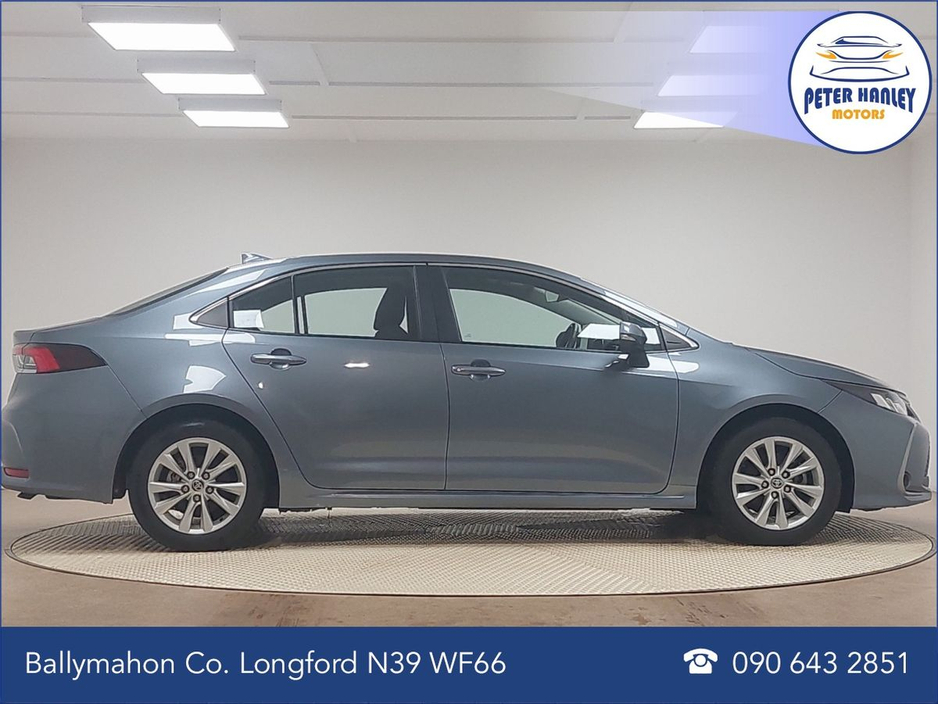 2024 Toyota Corolla 1.8 Hybrid Luna Saloon €29,900
