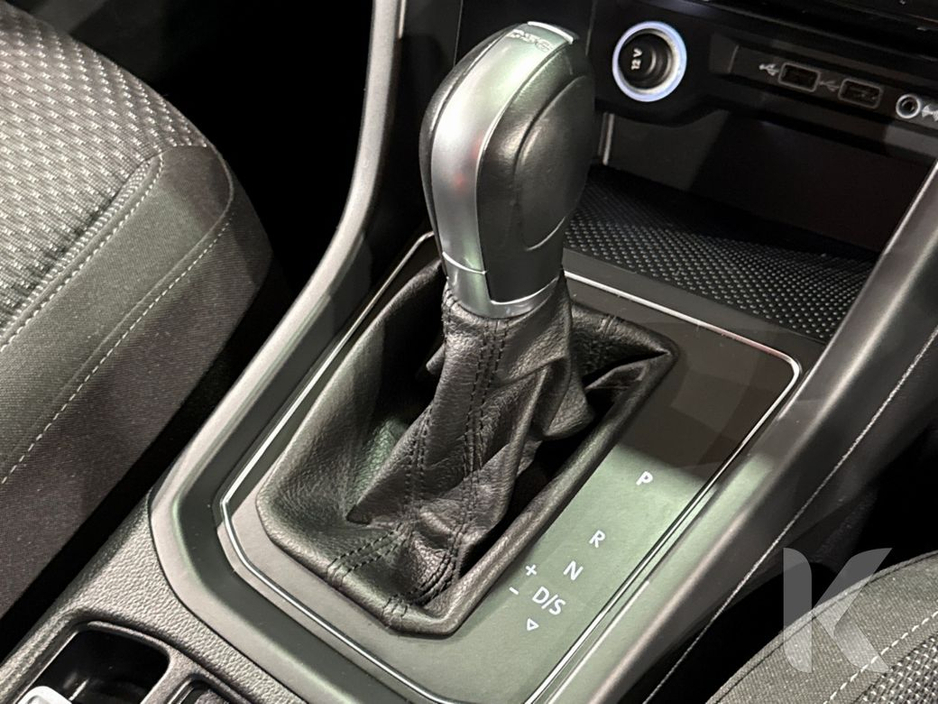 2018 Volkswagen Touran - image 23