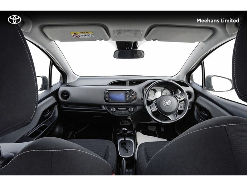 2018 Toyota Yaris - image 8