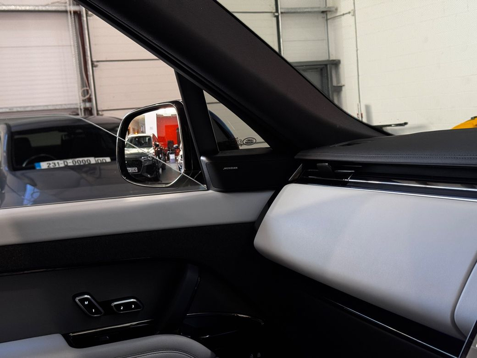 2022 Land Rover Range Rover Sport - image 19