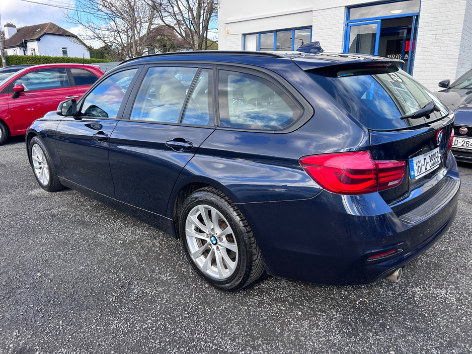 2016 BMW 3 Series - image 24