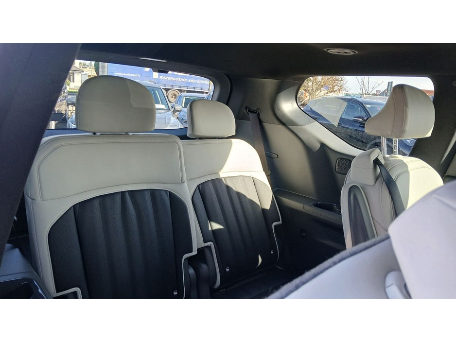 2026 Kia EV9 - image 9