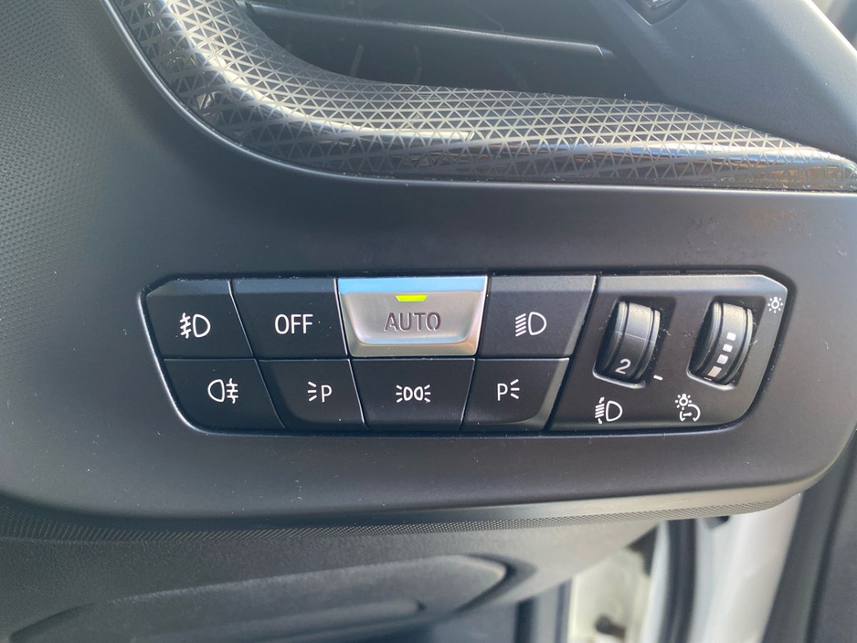 2021 BMW 1 Series - image 20