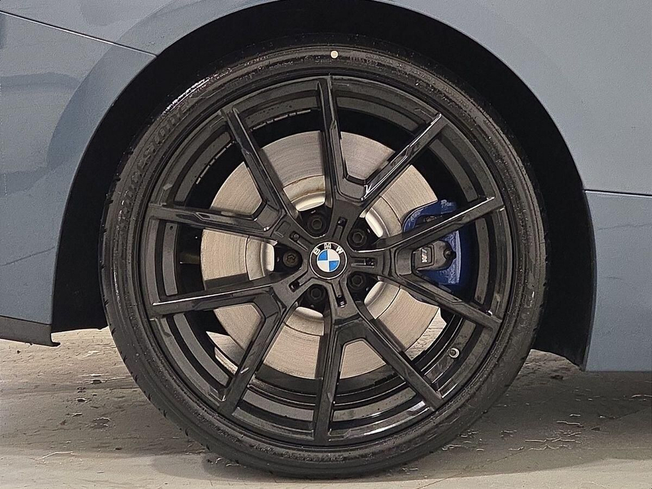 2019 BMW 8 Series - image 14