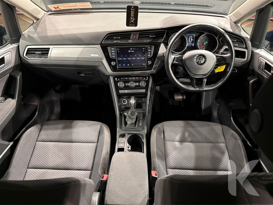 2017 Volkswagen Touran - image 14