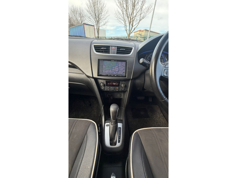 2014 Suzuki Swift - image 13