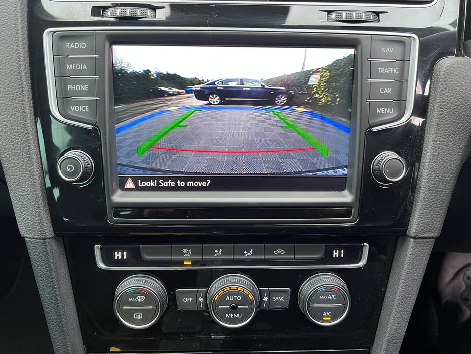 2016 Volkswagen Golf HIGHLINE R-LINE PACK 1.4 TSI AUTO // FULL SERVICE HISTORY // LOW MILEAGE // REVERSE CAMERA €16,900