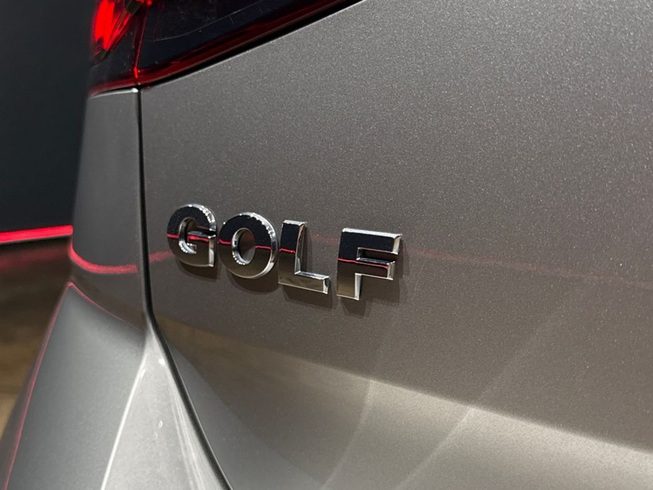 2020 Volkswagen Golf COMFORT LINE MEISTER - UPGRADED FACTORY ALLOYS - CRUISE CONTROL - REVERSE CAMERA - DIGITAL DASH €21,950