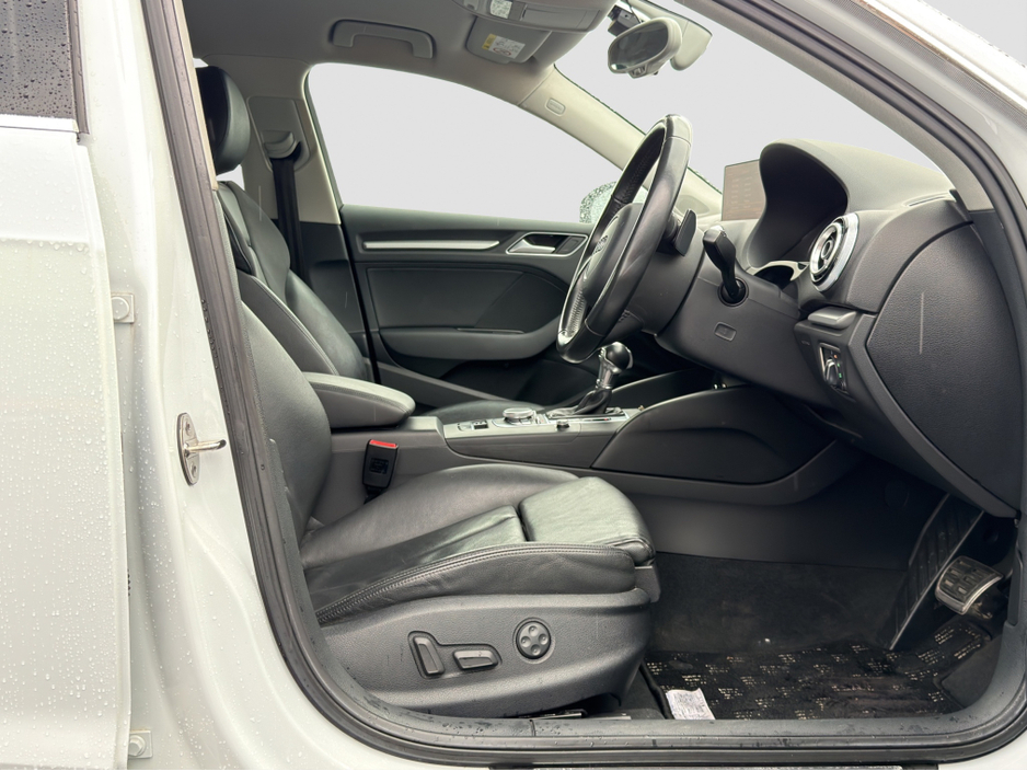 2015 Audi A3 - image 13