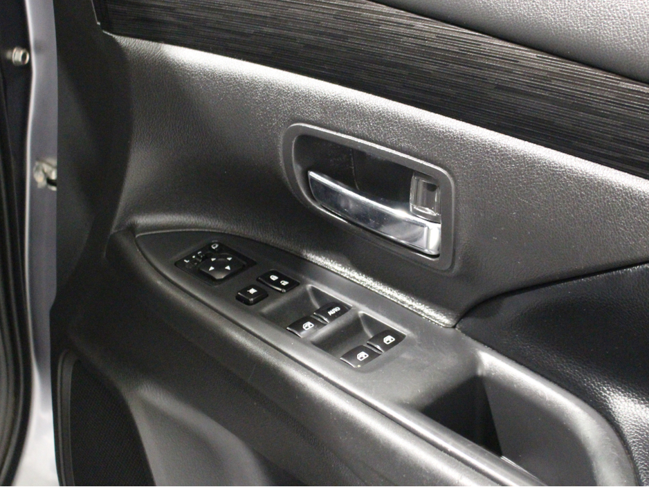 2017 Mitsubishi Outlander OUTL 4WD 6MT 4DR 7S 17MY 7 SEATS €16,950