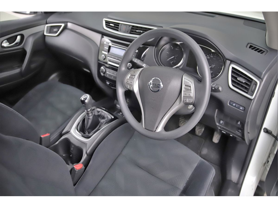 2017 Nissan X-Trail 1.6D XE 6SPD 5SEATS €16,890