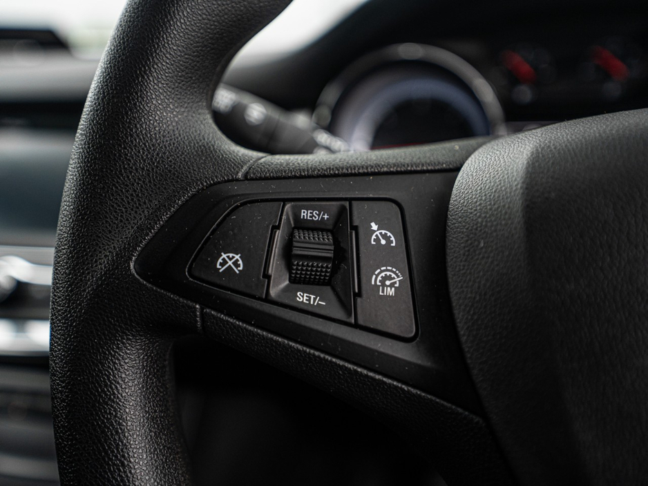 2016 Opel Astra - image 21