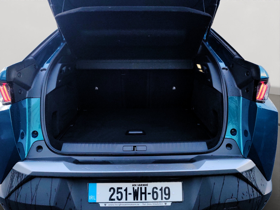 2025 Peugeot 3008 1.2 MHEV PureTech 136bhp eDCS6 Allure €40,950