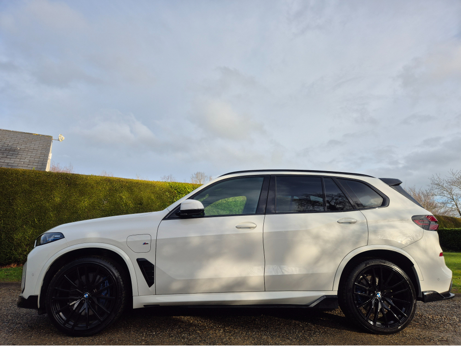 2024 BMW X5 M-SPORT  Pro - 50E 500 BHP €89,950
