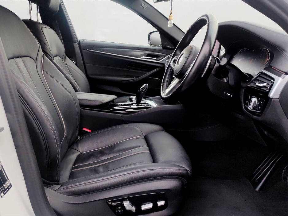 2023 BMW 5 Series 520d M Sport (MHT) 20% €49,950