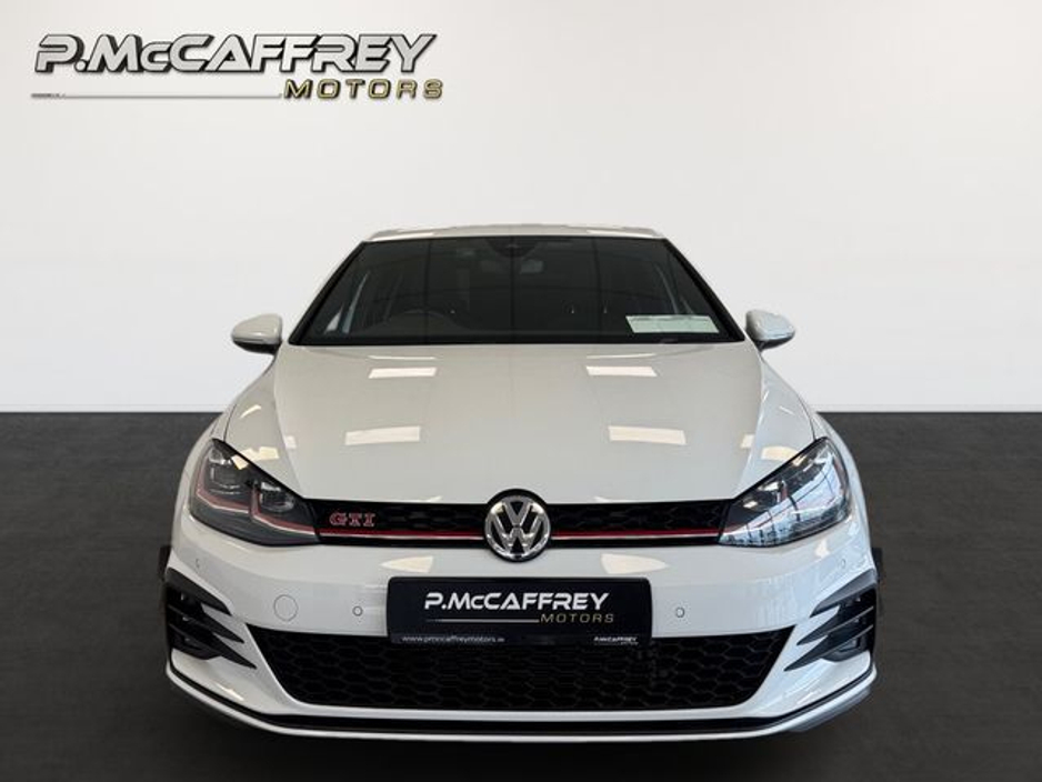 2019 Volkswagen Golf - image 2