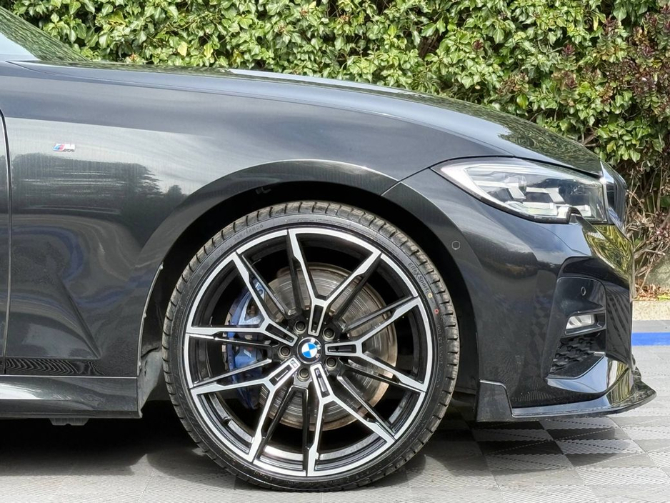 2020 BMW 3 Series - image 9