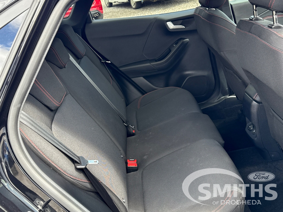 2025 Ford Puma - image 7