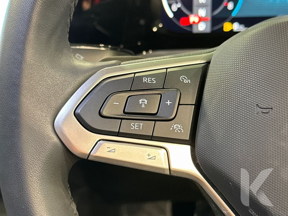 2024 Volkswagen Golf - image 20