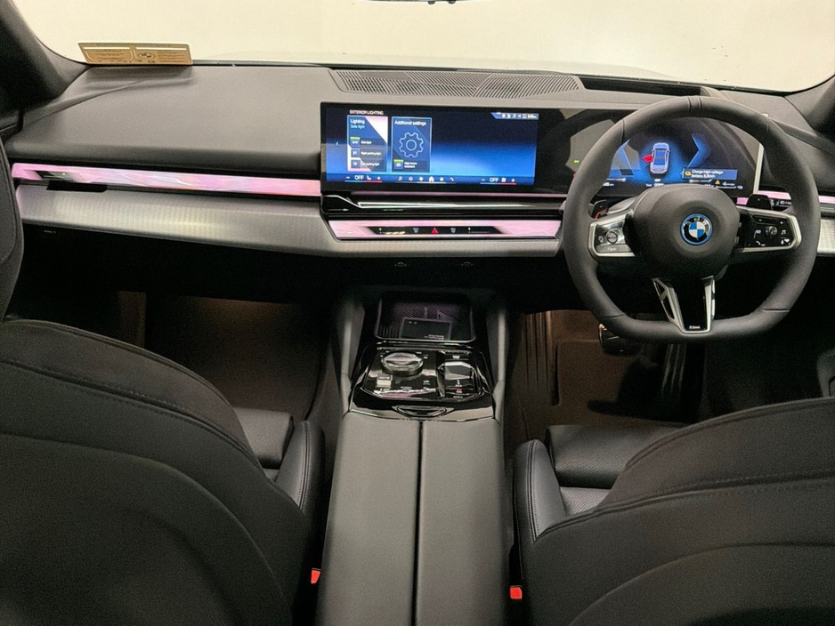 2026 BMW 5 Series - image 4