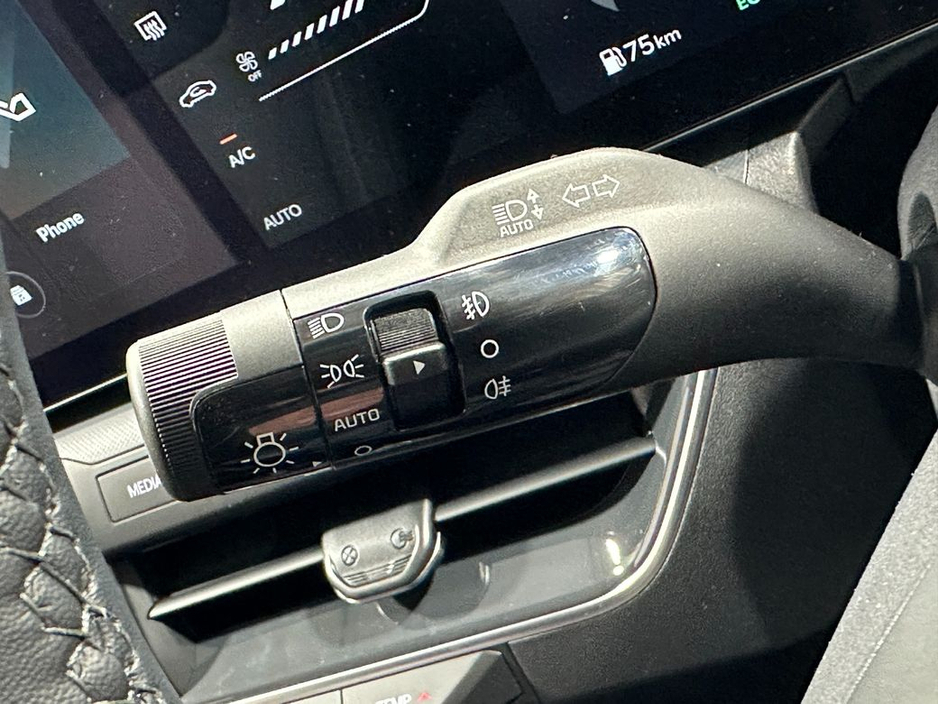 2026 Kia K4 - image 19