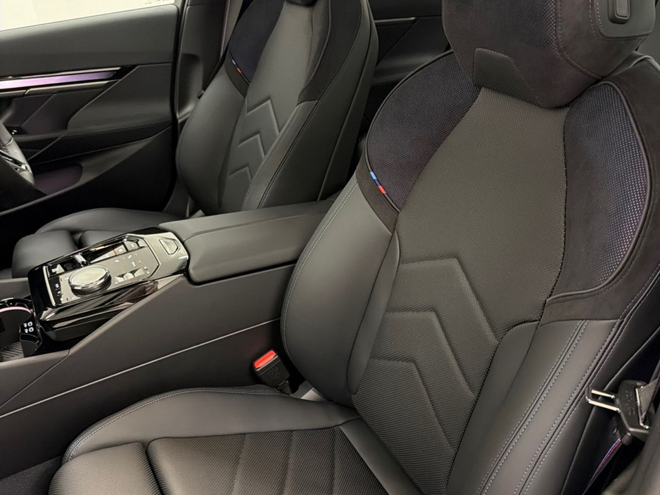 2026 BMW 5 Series - image 7