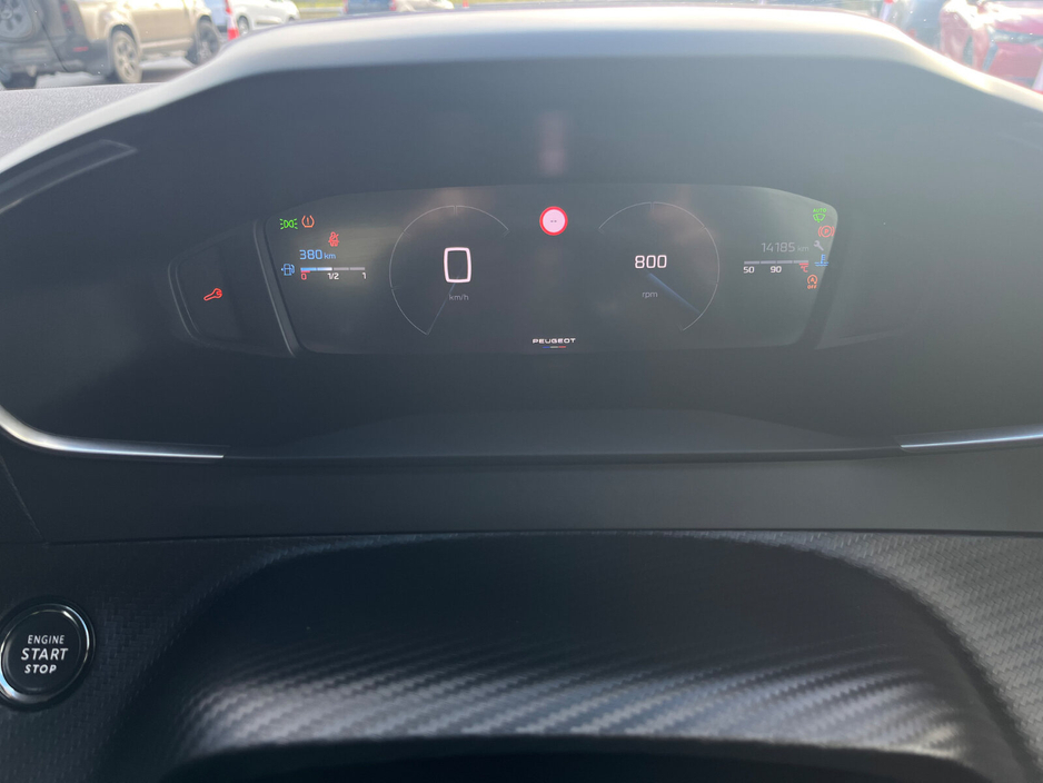 2025 Peugeot 2008 1.2 Puretech 100bhp Allure