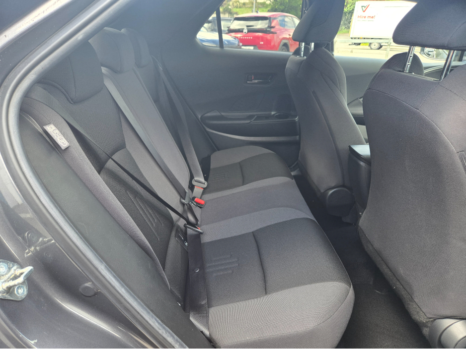 2024 Toyota C-HR - image 8