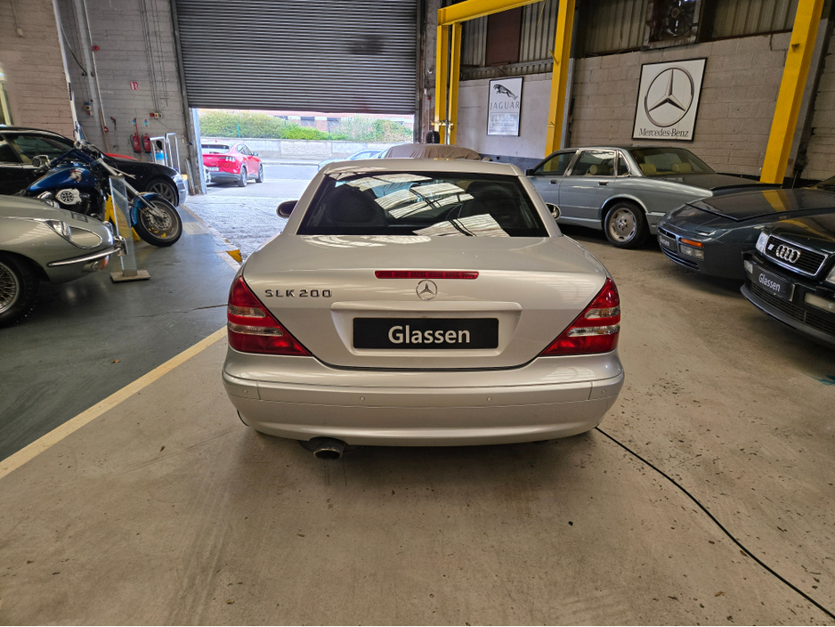 2004 Mercedes-Benz SLK Class - image 12