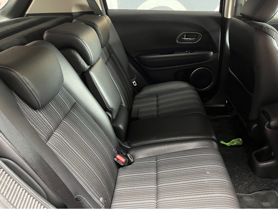 2016 Honda Vezel - image 11